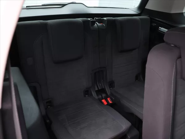 Volkswagen Touran 1,5 TSI EVO 110kW HighLline - foto 15