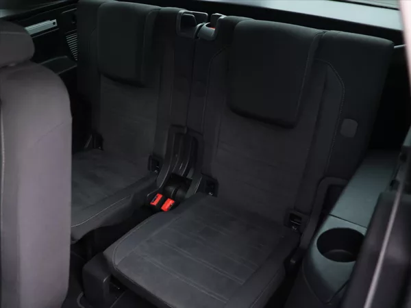 Volkswagen Touran 1,5 TSI EVO 110kW HighLline - foto 16