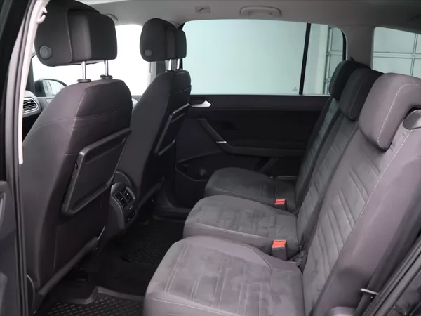 Volkswagen Touran 1,5 TSI EVO 110kW HighLline - foto 17