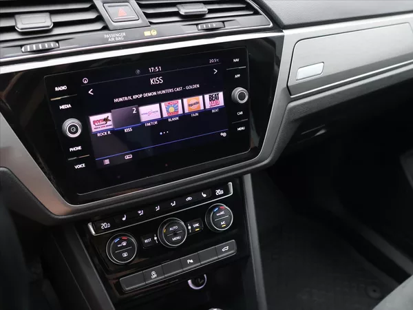 Volkswagen Touran 1,5 TSI EVO 110kW HighLline - foto 22