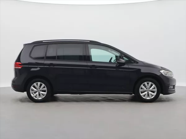Volkswagen Touran 1,5 TSI EVO 110kW HighLline - foto 8