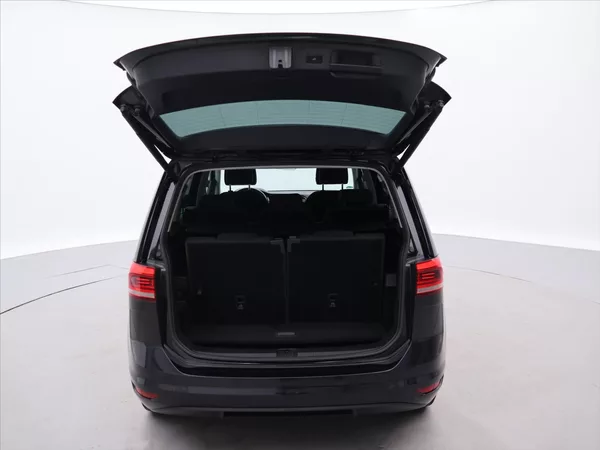 Volkswagen Touran 1,5 TSI EVO 110kW HighLline - foto 9