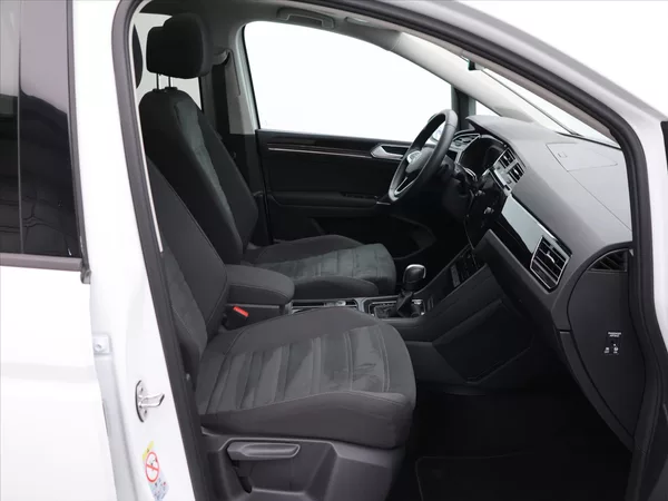 Volkswagen Touran 2,0 TDI DSG R-Line 1.Maj DPH - foto 13
