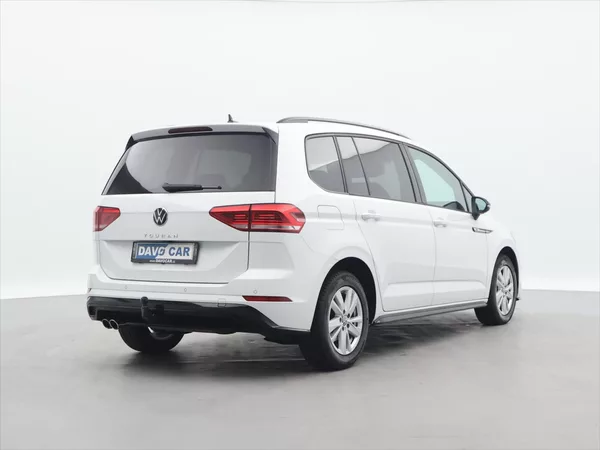 Volkswagen Touran 2,0 TDI DSG R-Line 1.Maj DPH - foto 7