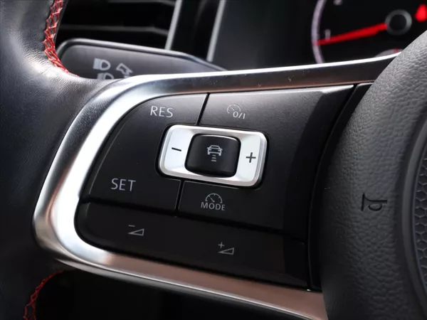Volkswagen Polo 2,0 TSI GTI 147kW DSG LED Beat - foto 14