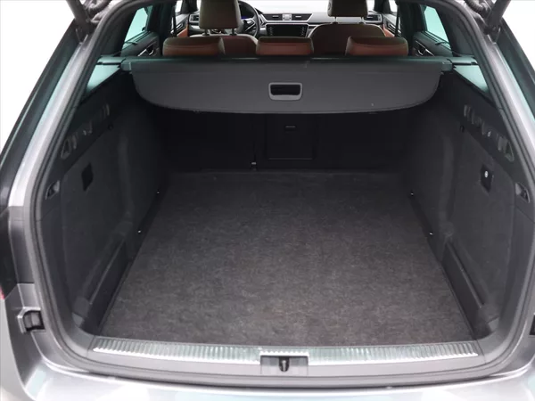 Škoda Superb 2,0 TDI 110kW DSG L&K DPH CZ - foto 10