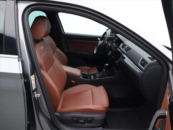 Škoda Superb 2,0 TDI 110kW DSG L&K DPH CZ - foto 13