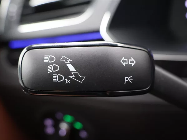 Škoda Superb 2,0 TDI 110kW DSG L&K DPH CZ - foto 18