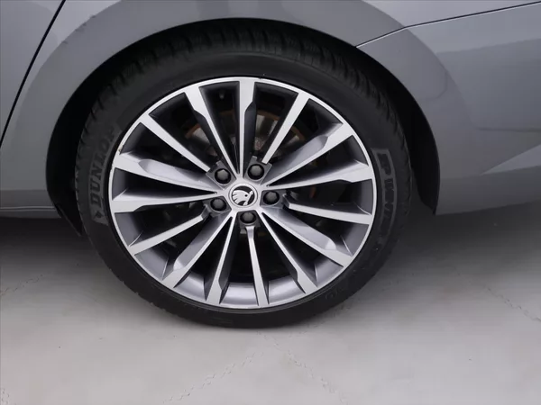 Škoda Superb 2,0 TDI 110kW DSG L&K DPH CZ - foto 26