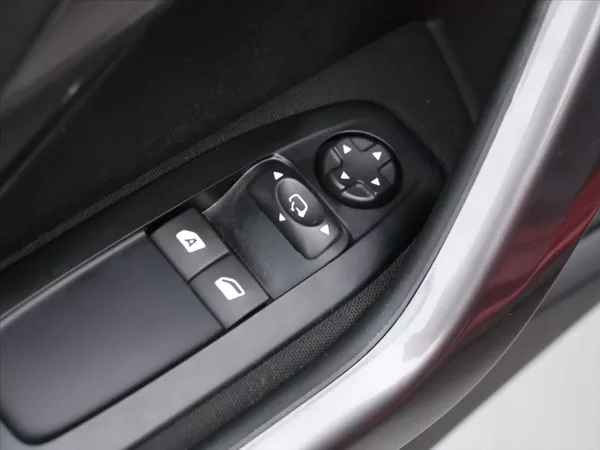 Peugeot 2008 1,2 PureTech 60kW CZ Active - foto 14