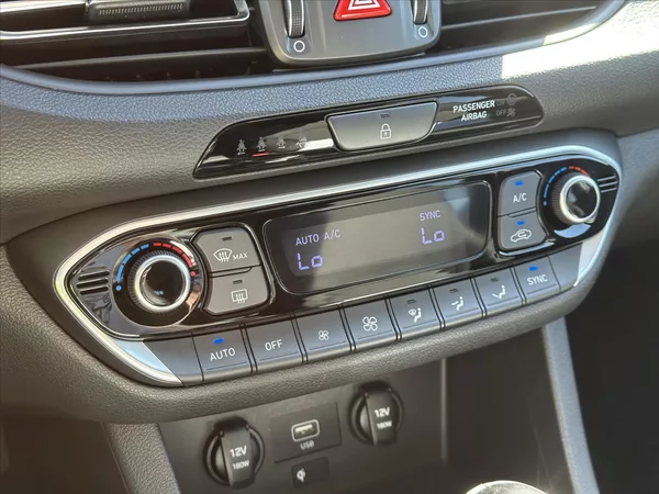 Hyundai i30 1,0 T-GDI Automat CZ Smart DPH - foto 15