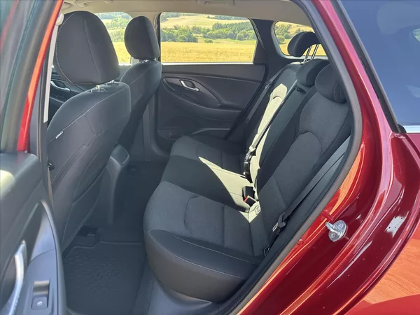 Hyundai i30 1,0 T-GDI Automat CZ Smart DPH - foto 7