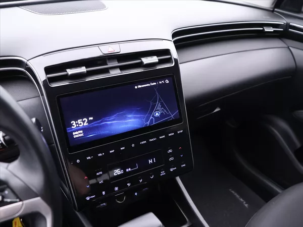 Hyundai Tucson 1,6 T-GDi 110kW Aut. CZ 1.Maj - foto 11