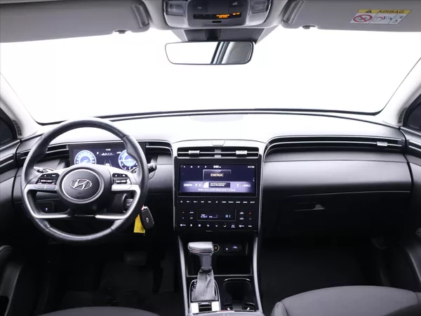 Hyundai Tucson 1,6 T-GDi 110kW Aut. CZ 1.Maj - foto 17