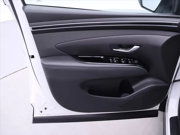Hyundai Tucson 1,6 T-GDi 110kW Aut. CZ 1.Maj - foto 3
