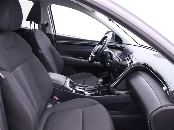 Hyundai Tucson 1,6 T-GDi 110kW Aut. CZ 1.Maj - foto 6