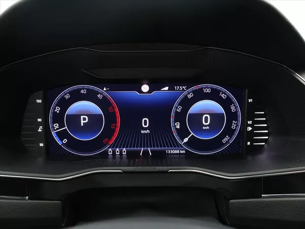 Škoda Superb 2,0 TDI 140kW DSG 4x4 L&K DPH - foto 18