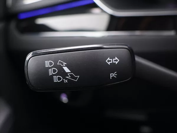 Škoda Superb 2,0 TDI 140kW DSG 4x4 L&K DPH - foto 19