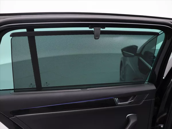Škoda Superb 2,0 TDI 140kW DSG 4x4 L&K DPH - foto 24