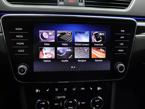Škoda Superb 2,0 TDI 140kW DSG 4x4 L&K DPH - foto 29
