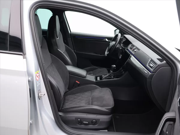 Škoda Superb 2,0 TDI 140kW Sportline Aut.kl - foto 12