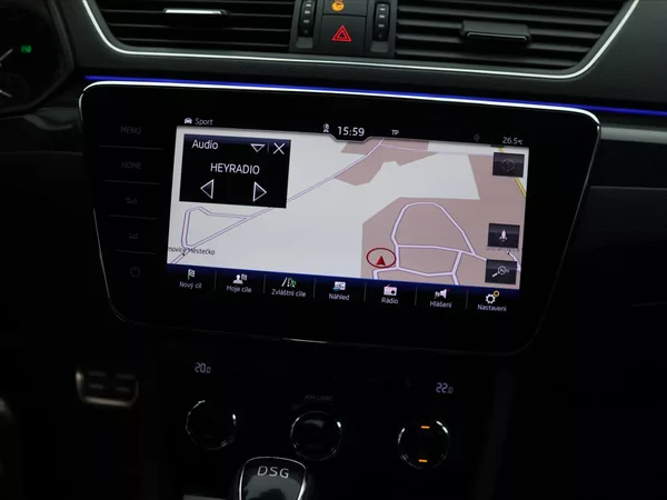 Škoda Superb 2,0 TDI 140kW Sportline Aut.kl - foto 17