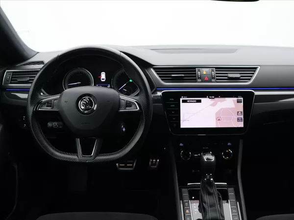 Škoda Superb 2,0 TDI 140kW Sportline Aut.kl - foto 21