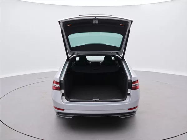 Škoda Superb 2,0 TDI 140kW Sportline Aut.kl - foto 9
