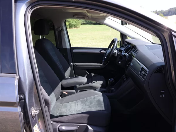 Volkswagen Touran 2,0 TDI 110kW DSG LED 1.Maj. - foto 11