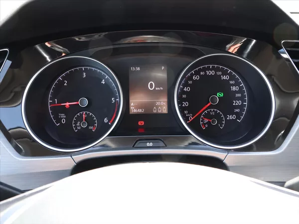 Volkswagen Touran 2,0 TDI 110kW DSG LED - foto 7