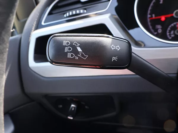 Volkswagen Touran 2,0 TDI 110kW DSG LED - foto 8