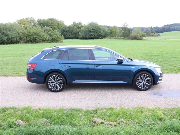 Škoda Superb 2.0 TDI 147kW DSG L&K DPH CZ - foto 8