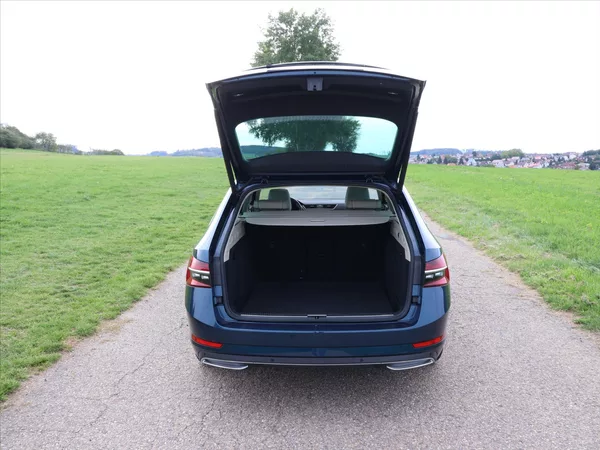 Škoda Superb 2.0 TDI 147kW DSG L&K DPH CZ - foto 9