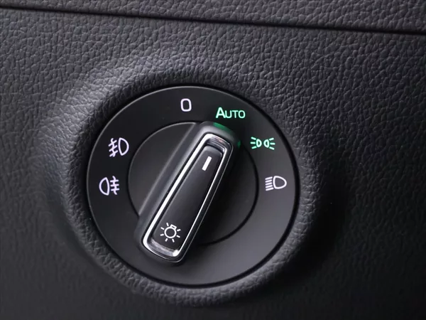 Škoda Superb 2,0 TDI 110kW DSG CZ 1.Maj DPH - foto 15