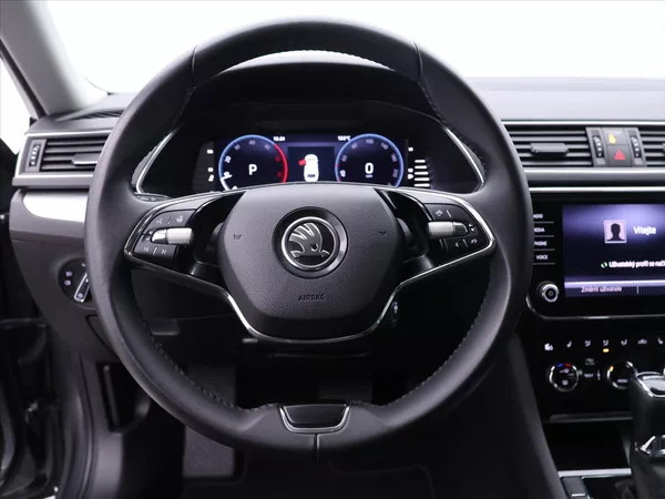 Škoda Superb 2,0 TDI 110kW DSG CZ 1.Maj DPH - foto 16