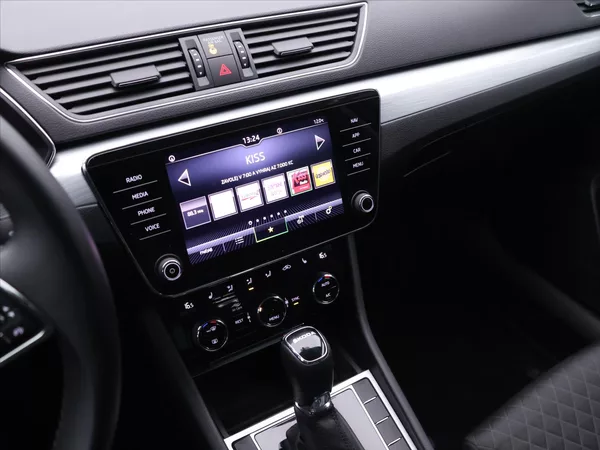 Škoda Superb 2,0 TDI 110kW DSG CZ 1.Maj DPH - foto 20