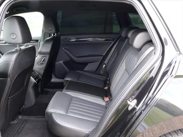 Škoda Superb 2,0 TDI 110kW DSG L&K DPH CZ - foto 12