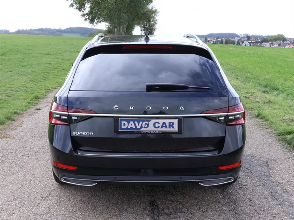 Škoda Superb 2,0 TDI 110kW DSG L&K DPH CZ - foto 6