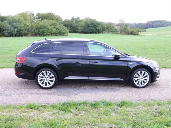 Škoda Superb 2,0 TDI 110kW DSG L&K DPH CZ - foto 8