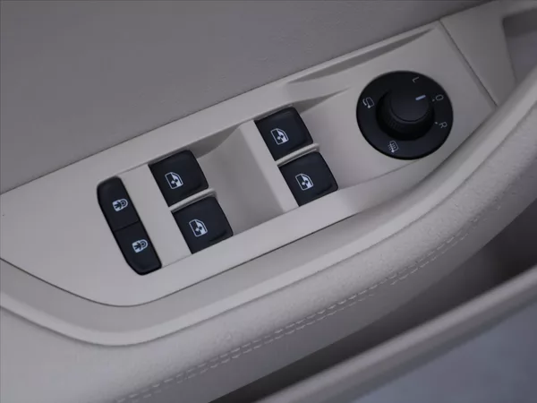 Škoda Superb 2,0 TDI DSG 4x4 CZ Style DPH - foto 15