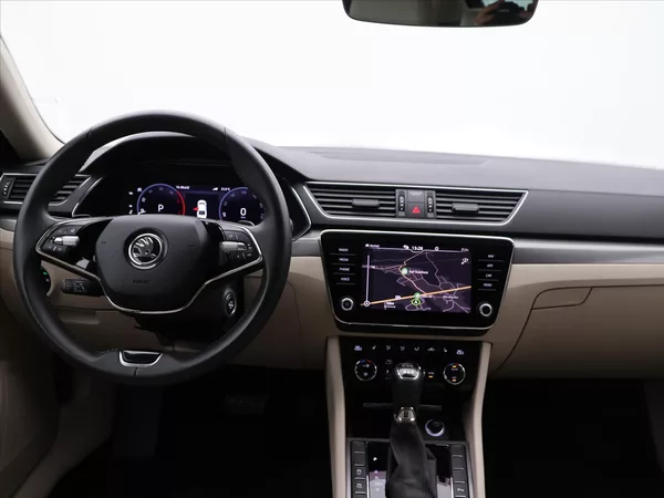 Škoda Superb 2,0 TDI DSG 4x4 CZ Style DPH - foto 26