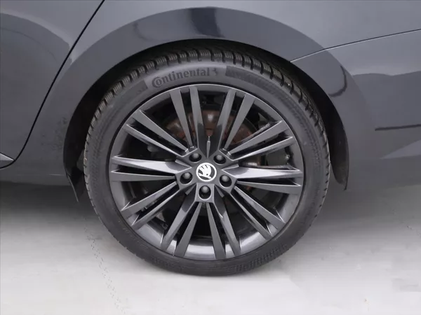 Škoda Superb 2,0 TDI DSG 4x4 CZ Style DPH - foto 27