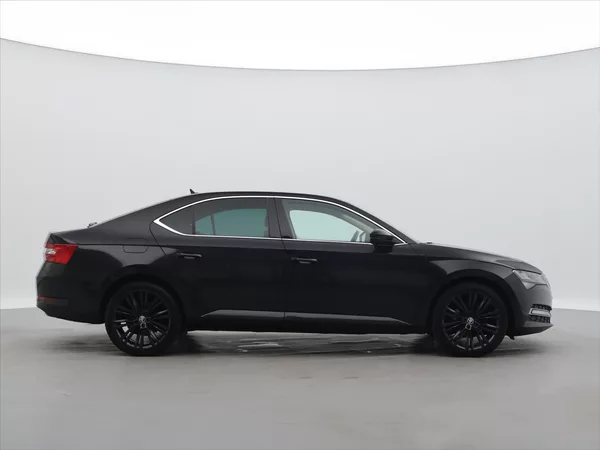 Škoda Superb 2,0 TDI DSG 4x4 CZ Style DPH - foto 8