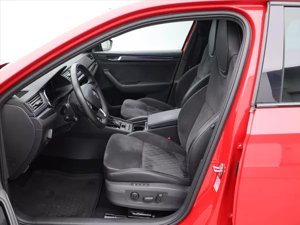 Škoda Superb 2,0 TDI 140kW Sportline 4x4 - foto 11