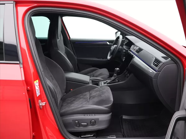 Škoda Superb 2,0 TDI 140kW Sportline 4x4 - foto 12