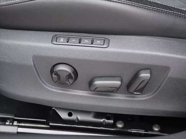 Škoda Superb 2,0 TDI 140kW Sportline 4x4 - foto 16