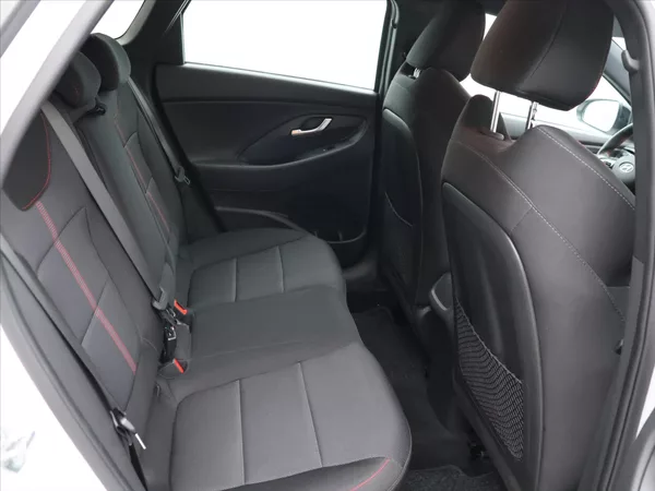 Hyundai i30 1,5 T-GDI N Line SmartKey CZ - foto 12