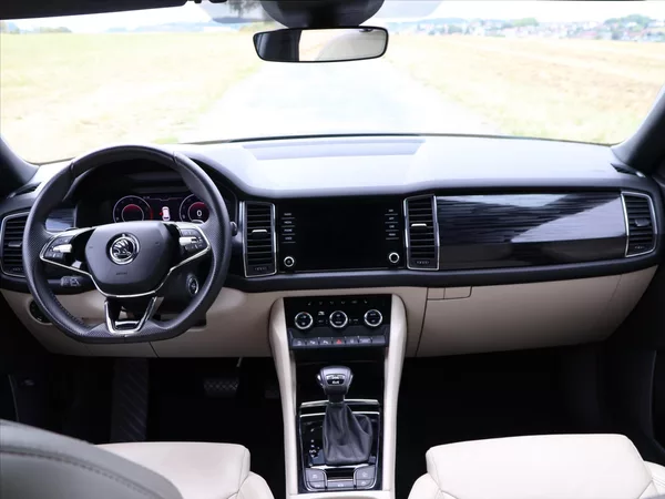 Škoda Kodiaq 2,0 TSI DSG Style 4x4 1Maj DPH - foto 7
