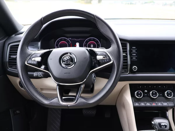Škoda Kodiaq 2,0 TSI DSG Style 4x4 1Maj DPH - foto 8