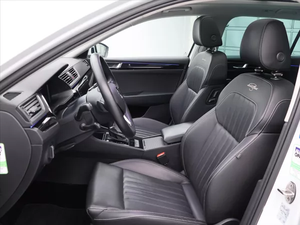 Škoda Superb 2,0 TDi 140kW 4x4 L&K DSG CZ - foto 11
